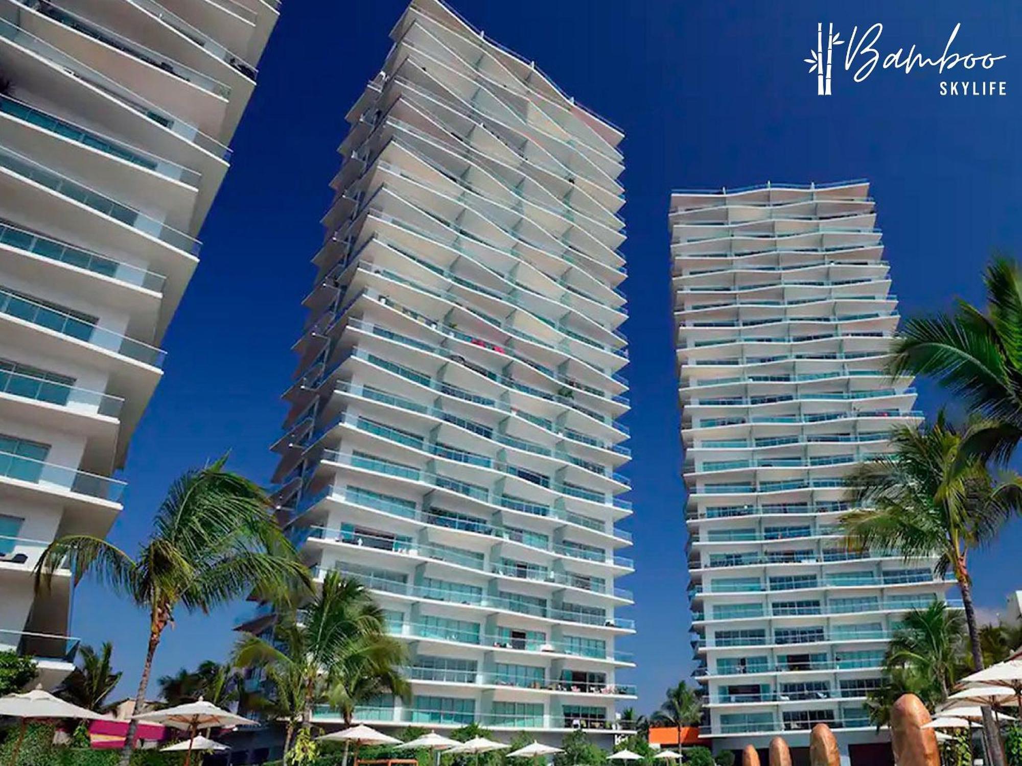 Icon Vallarta Beach Front By Bamboo Skylife Puerto Vallarta Eksteriør bilde