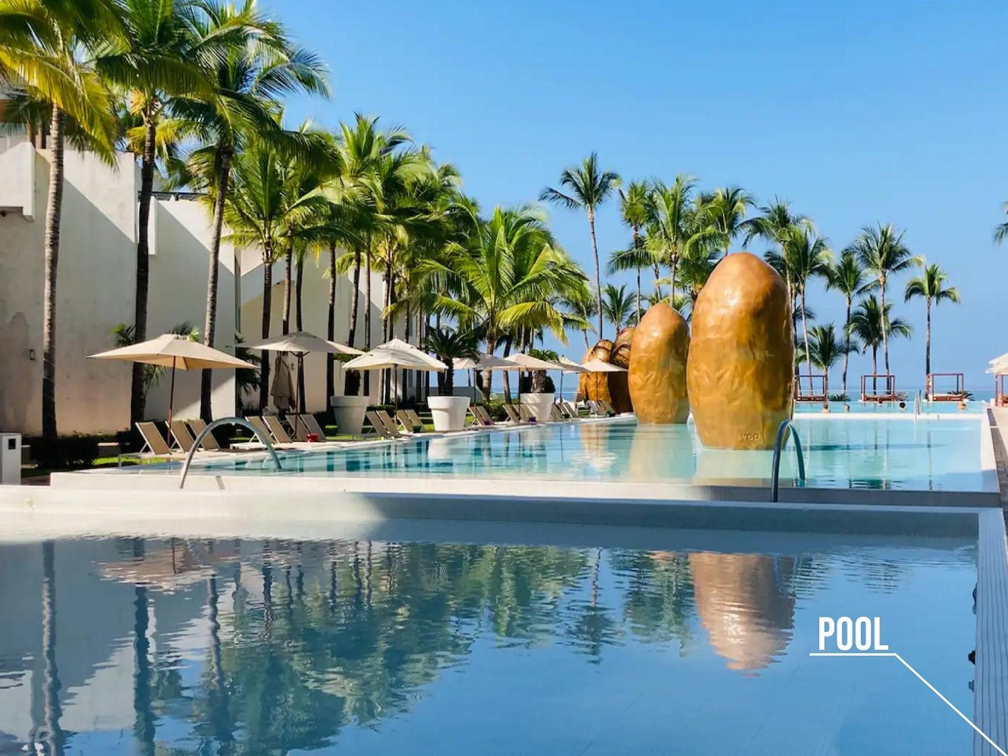Icon Vallarta Beach Front By Bamboo Skylife Puerto Vallarta Eksteriør bilde